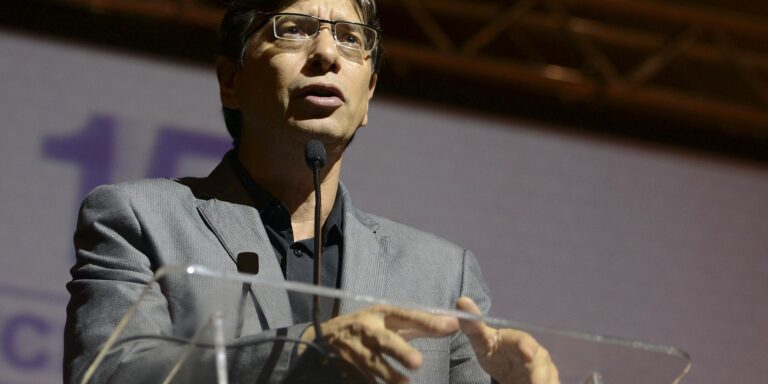 Marcio Pochmann é confirmado novo presidente do IBGE Marcio Pochmann é confirmado novo presidente do IBGE