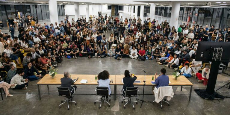 Bienal de SP será poética, enigmática e performativa, dizem curadores Bienal de SP será poética, enigmática e performativa, dizem curadores