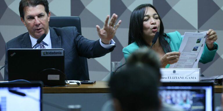 Ex-chefe da PMDF fica em silêncio durante depoimento Ex-chefe da PMDF fica em silêncio durante depoimento