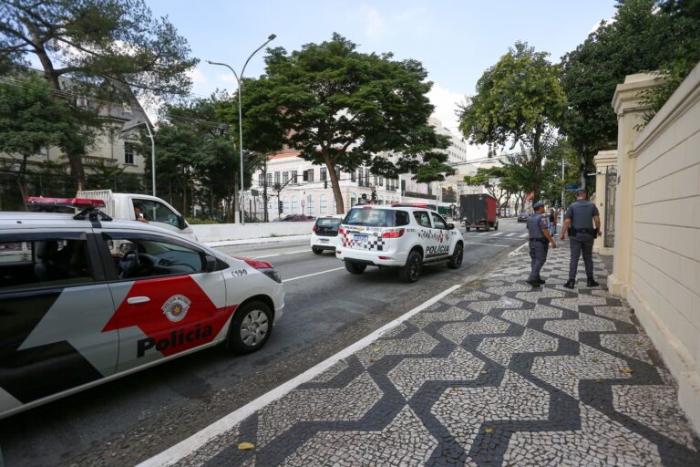 Roubos caem pela 18ª semana consecutiva na região central de São Paulo Roubos caem pela 18ª semana consecutiva na região central de São Paulo