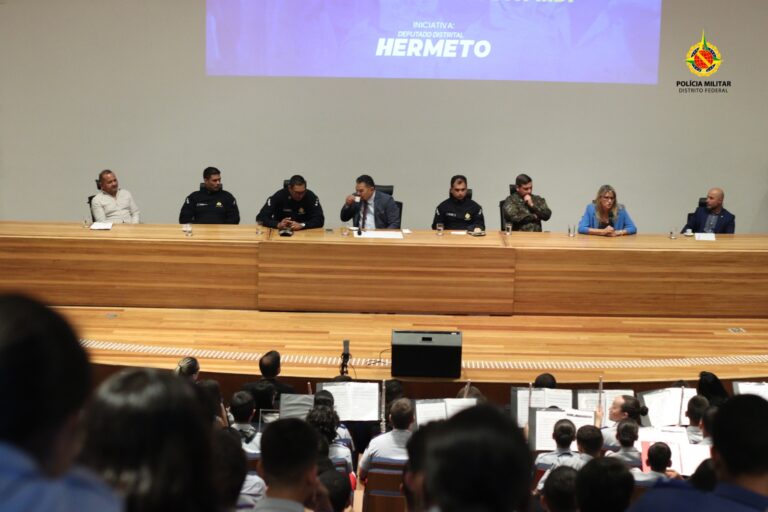 Sessão Solene marca comemoração dos 11 anos do Colégio Militar Tiradentes Sessão Solene marca comemoração dos 11 anos do Colégio Militar Tiradentes