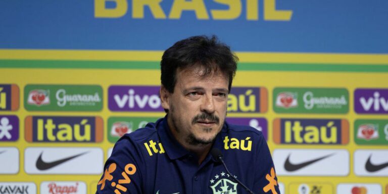 Diniz faz primeira convocação para Eliminatórias da Copa do Mundo 2026 Diniz faz primeira convocação para Eliminatórias da Copa do Mundo 2026