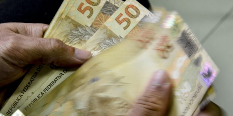Estimativas do mercado para a inflação e o PIB permanecem estáveis Estimativas do mercado para a inflação e o PIB permanecem estáveis