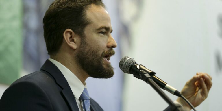 Projeto de Orçamento de 2024 preverá déficit zero, diz Durigan Projeto de Orçamento de 2024 preverá déficit zero, diz Durigan