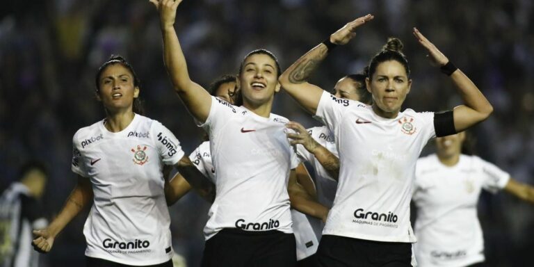 Corinthians e Ferroviária avançam e decidirão Brasileirão Feminino Corinthians e Ferroviária avançam e decidirão Brasileirão Feminino