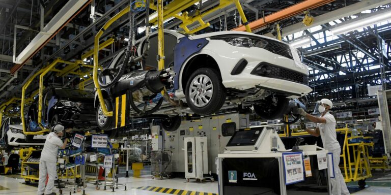 Atividade econômica tem queda de 0,77% em agosto Atividade econômica tem queda de 0,77% em agosto