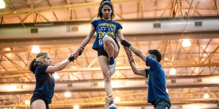 Cheerleading agita público nos Jogos Universitários Brasileiros