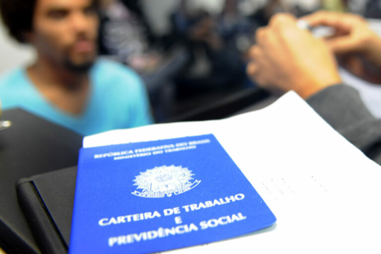 Agências do trabalhador disponibilizam 524 vagas para o DF e Entorno Agências do trabalhador disponibilizam 524 vagas para o DF e Entorno