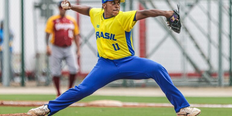 Brasil surpreende e bate Venezuela na estreia no beisebol no Pan Brasil surpreende e bate Venezuela na estreia no beisebol no Pan