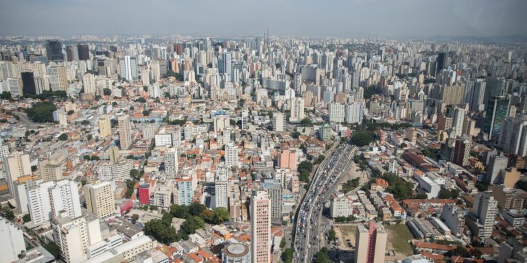Inflação do aluguel sobe 0,50% em outubro, mas está negativa no ano