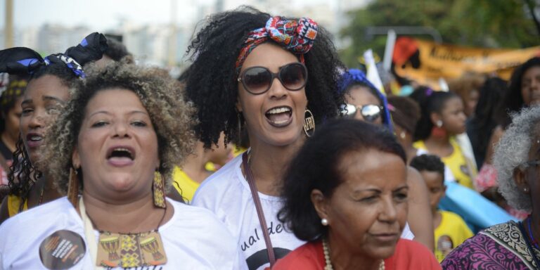 Racismo afeta saúde desde o nascimento até a morte, diz especialista Racismo afeta saúde desde o nascimento até a morte, diz especialista