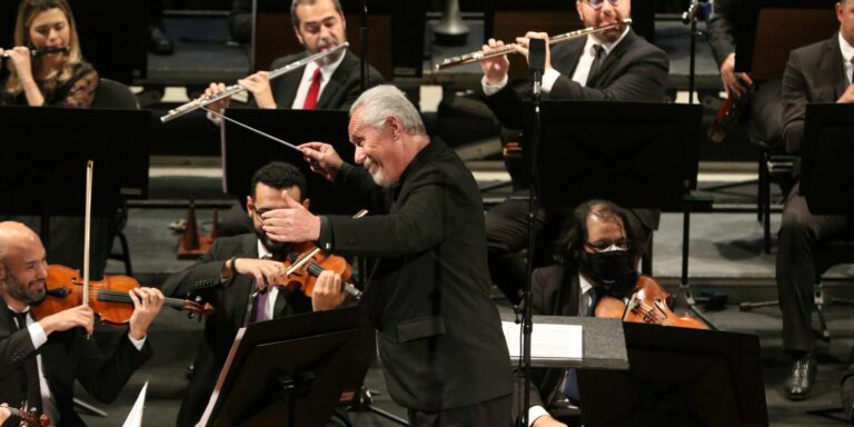 Theatro Municipal do Rio oferece gala lírica a R$ 2 Theatro Municipal do Rio oferece gala lírica a R$ 2