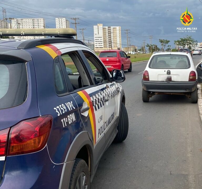PMDF prende dois homens com diversas passagens transitando com carro roubado em Samambaia PMDF prende dois homens com diversas passagens transitando com carro roubado em Samambaia