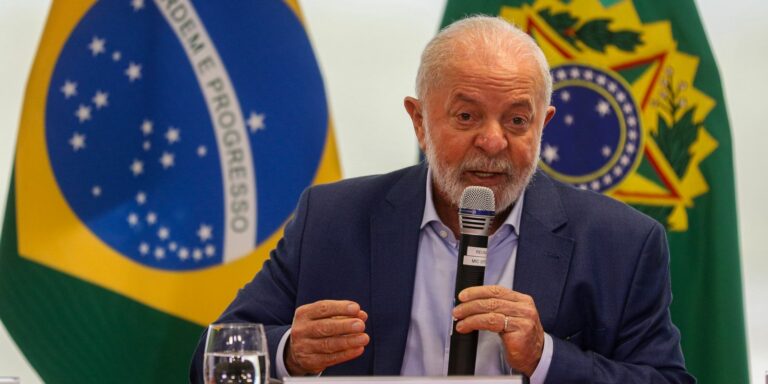 Lula pede que obras avancem sem “repetir possíveis equívocos” Lula pede que obras avancem sem “repetir possíveis equívocos”