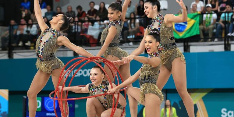 Ginástica rítmica do Brasil tem jornada dourada no Pan de Santiago Ginástica rítmica do Brasil tem jornada dourada no Pan de Santiago