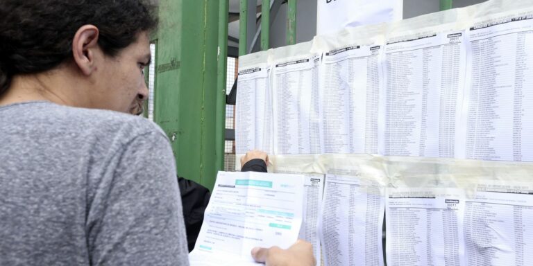 Sala de controle monitora 9,4 mil locais de aplicação do Enem no país Sala de controle monitora 9,4 mil locais de aplicação do Enem no país