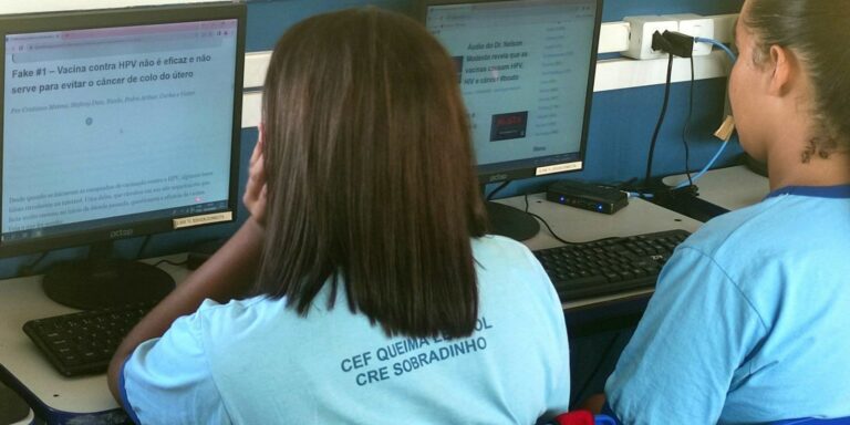 Projeto ensina alunos do DF a identificar fake news sobre vacinas Projeto ensina alunos do DF a identificar fake news sobre vacinas