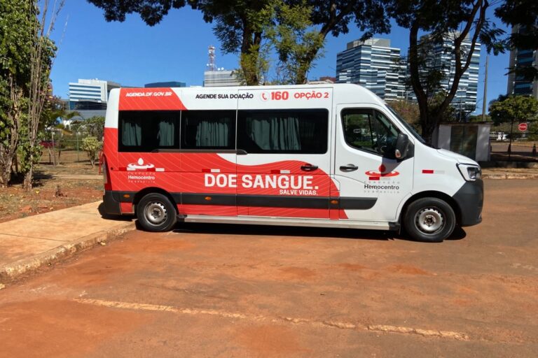 Hemocentro oferece transporte gratuito para grupos de doadores de sangue Hemocentro oferece transporte gratuito para grupos de doadores de sangue