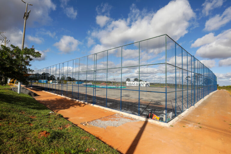 Campo sintético da QR 409 em Santa Maria recebe revitalização histórica Campo sintético da QR 409 em Santa Maria recebe revitalização histórica